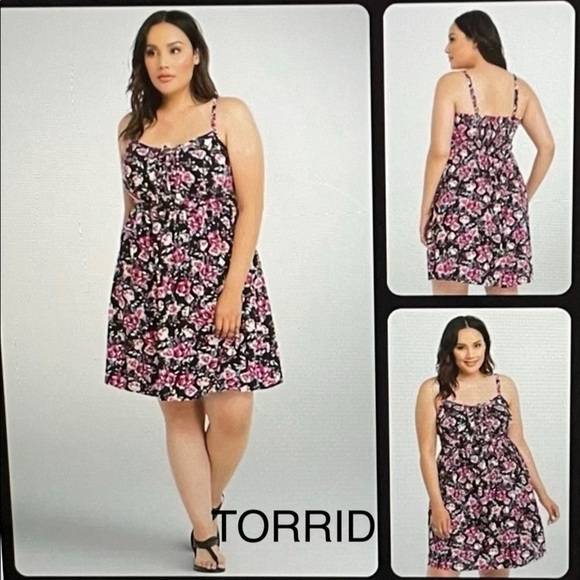 Torrid floral print lace-up front sundress NWT - Picture 1 of 14